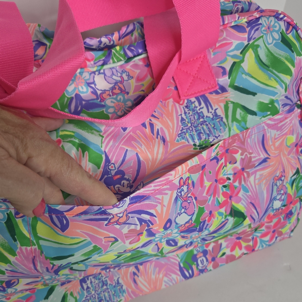 Lilly Pulitzer Beale Weekender Bag Disney Parks Collection Disney Dreamin NWT - Picture 6 of 11